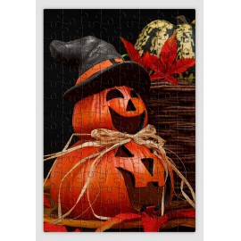 Boszorkány sapkában vigyorgó sütőtököket ábrázoló halloweenes kirakó