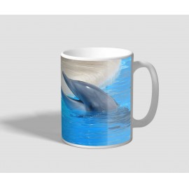 Tátott szájú delfineket ábrázoló delfines bögre