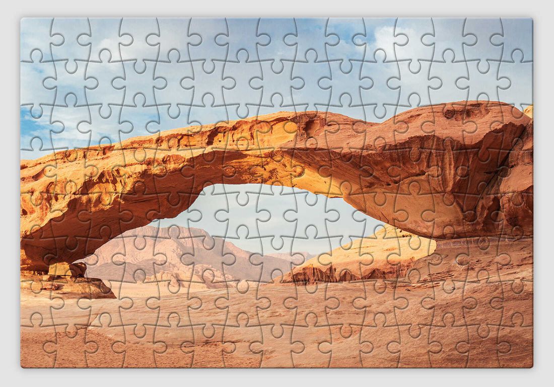Hídra hasonlító sivatagi sziklát ábrázoló tájképes kirakó
