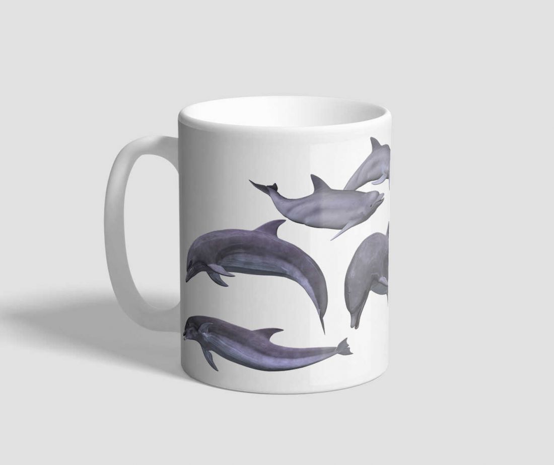 Úszkáló delfineket ábrázoló, átlátszó hátterű delfines bögre